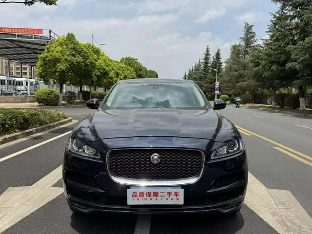 Jaguar Jaguar F-PACE 2.0T four-wheel drive R-Sport sports version