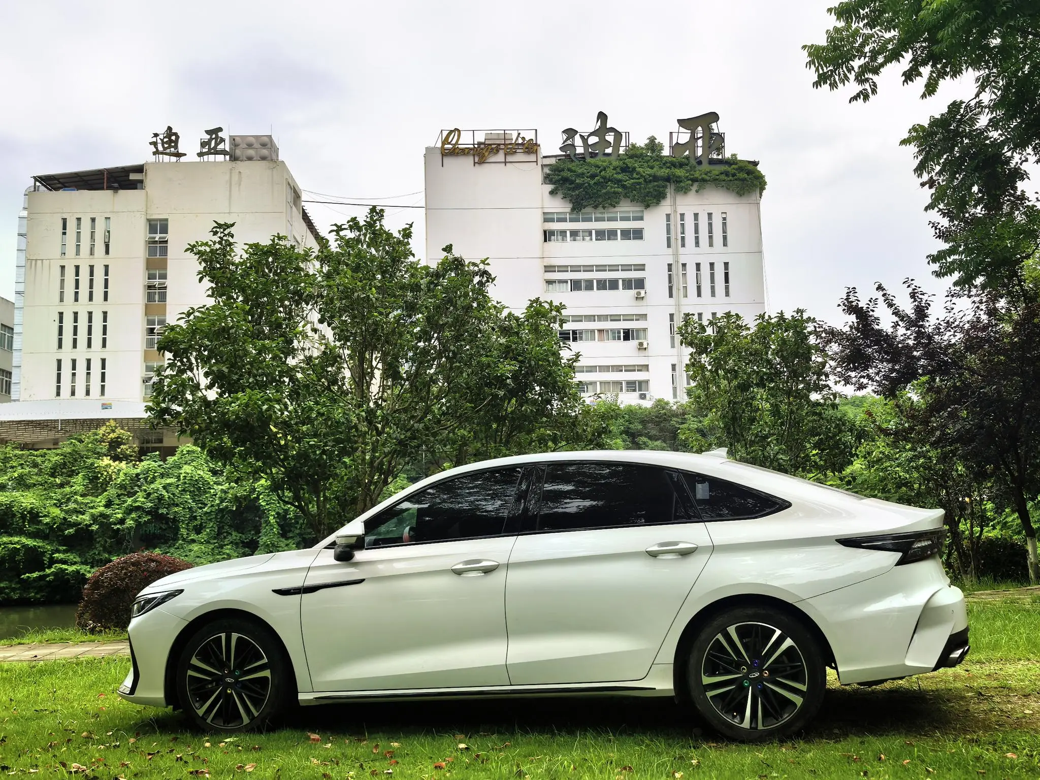 Chery Fulwin Arrizo 8 High-energy version 2.0T DCT Jin