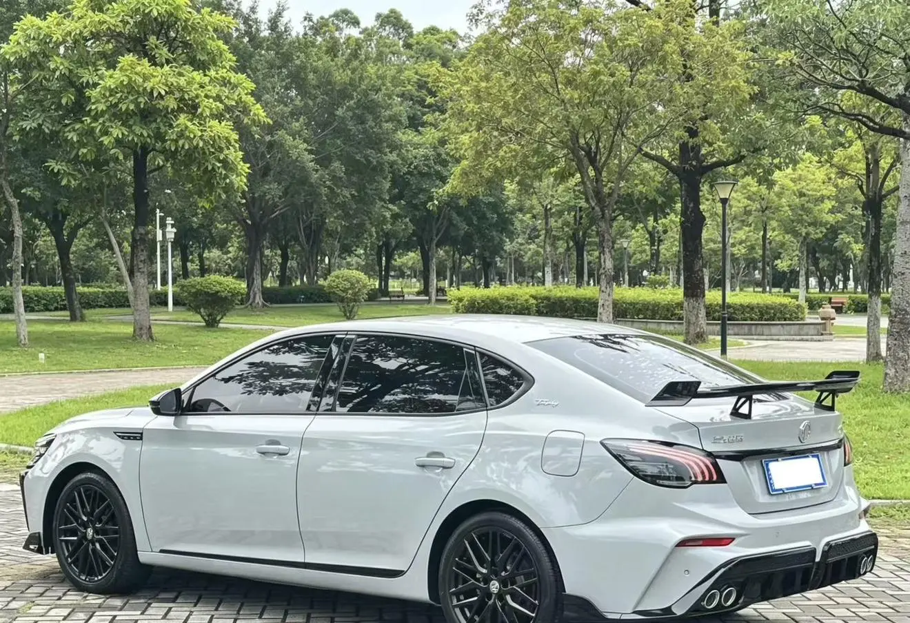 MG MG6 1.5T XLINE Shark Hunting Edition