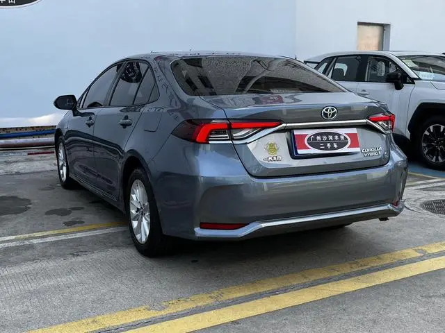 TOYOTA Corolla Dual engine 1.8L E-CVT GL-i Elite Edition