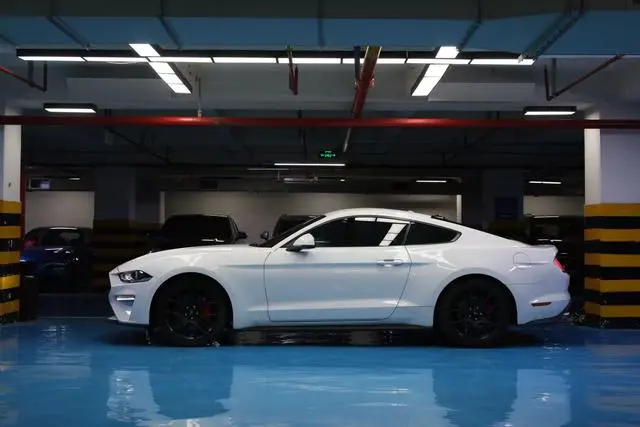 Ford Mustang 2.3T EcoBoost