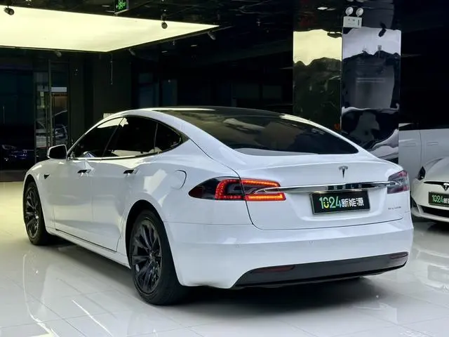 Tesla Model S Long battery life version