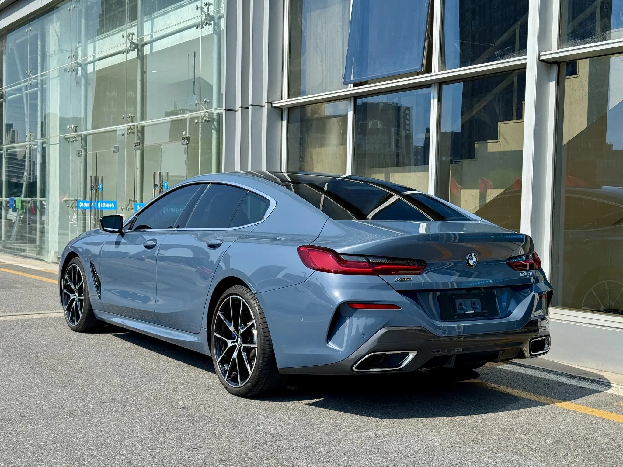 BMW BMW 8 Series Facelift 840i xDrive four-door coupe M sports suit