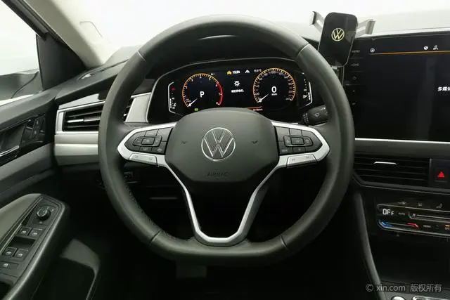 Volkswagen Bora 300TSI DSG Premium Edition