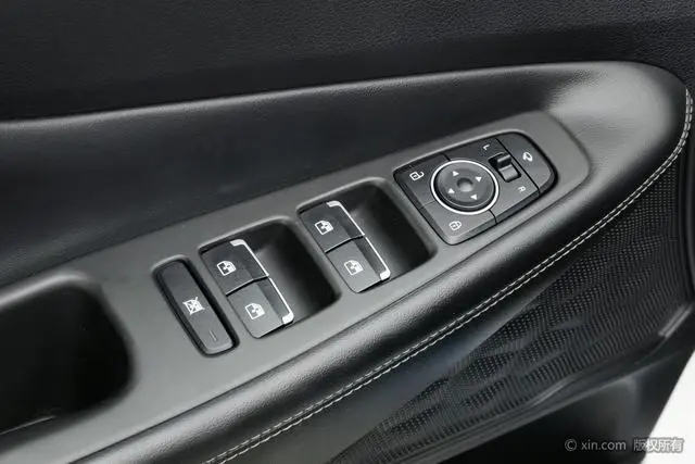Hyundai Shengda 380 TGDi GLS automatic two-wheel drive deluxe Edition