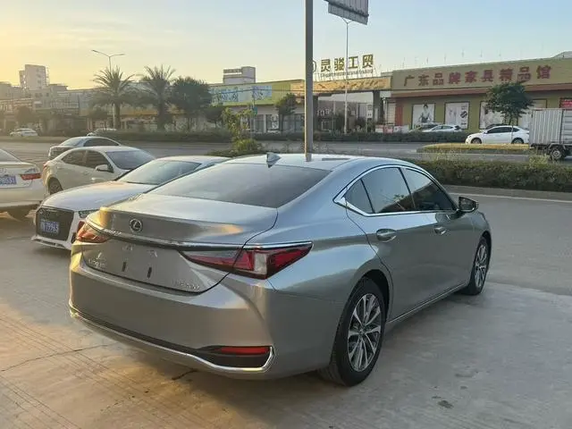 Lexus Lexus ES 200 Excellent Edition