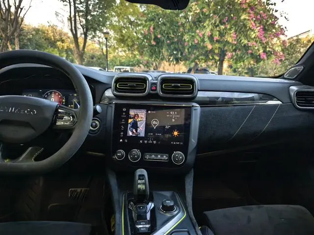 LYNK & CO Lynk 03 03+2.0 TD Automatic Yufeng Version