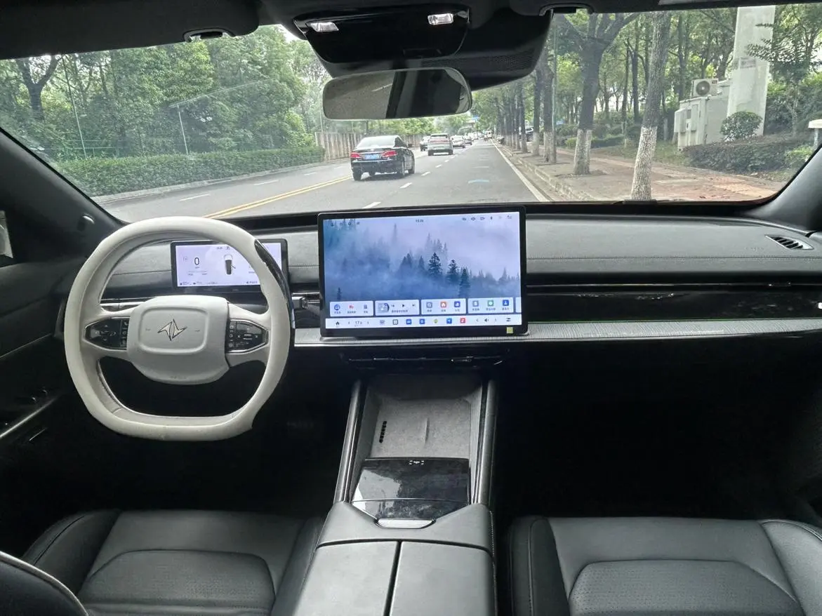 Dongfeng eπ eπ007 Extended range 200 Ruyi Edition