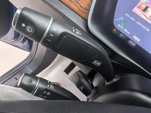 Tesla Model X 75D