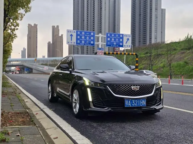 Cadillac Cadillac CT5 28T luxury
