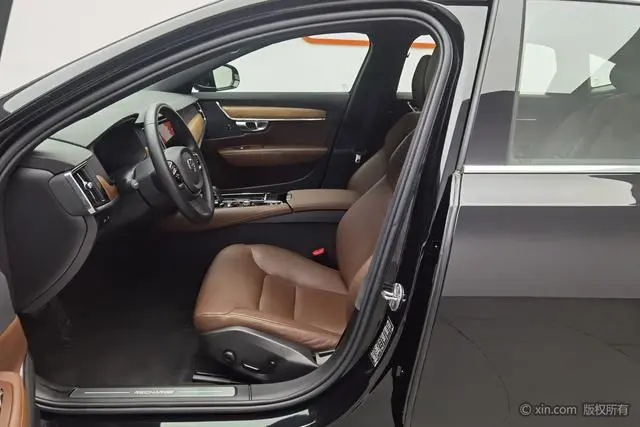 Volvo Volvo S90 PHEV T8 four-wheel drive long battery life Zhiyi Deluxe Edition