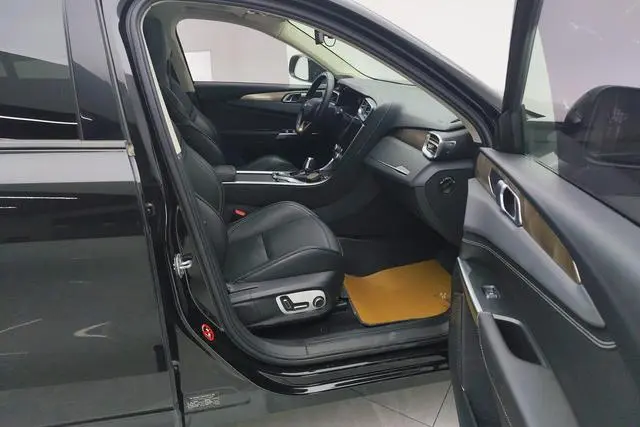LYNK & CO Lynk 01 2.0T two-wheel drive Pro version