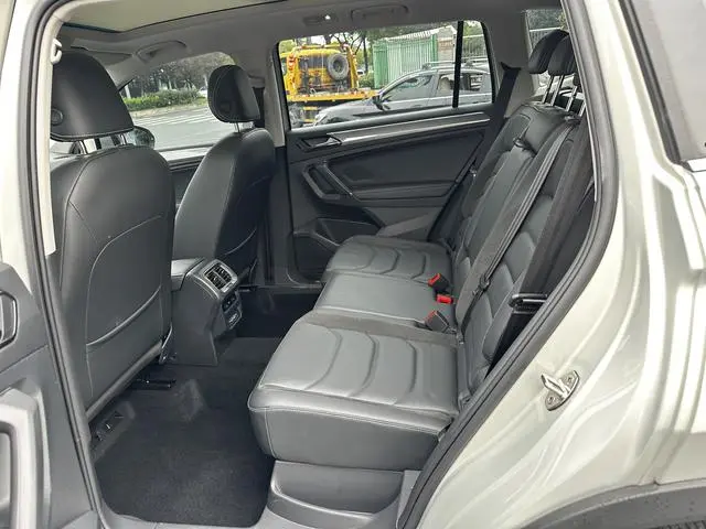 Volkswagen Tiguan L 330TSI automatic two-wheel drive R-Line Premium edition