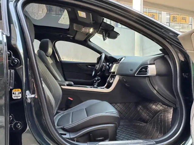 Jaguar Jaguar XEL 2.0T 200PS R-DYNAMIC Youth Sports Edition