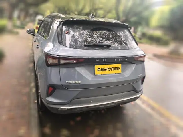 Wuling Wuling Xingchen 1.5T automatic star Obsidian version