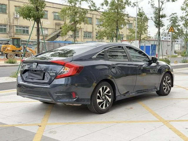 Honda Civic 220TURBO Manual Deluxe Edition