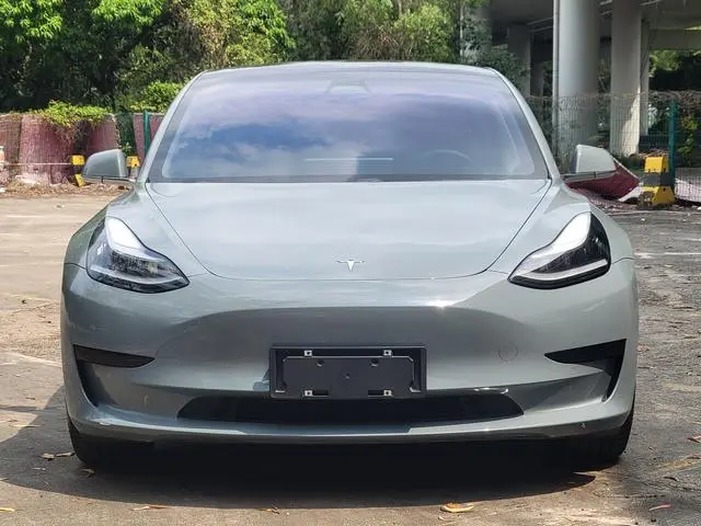 Tesla Model 3 Upgraded version of standard battery life rear drive