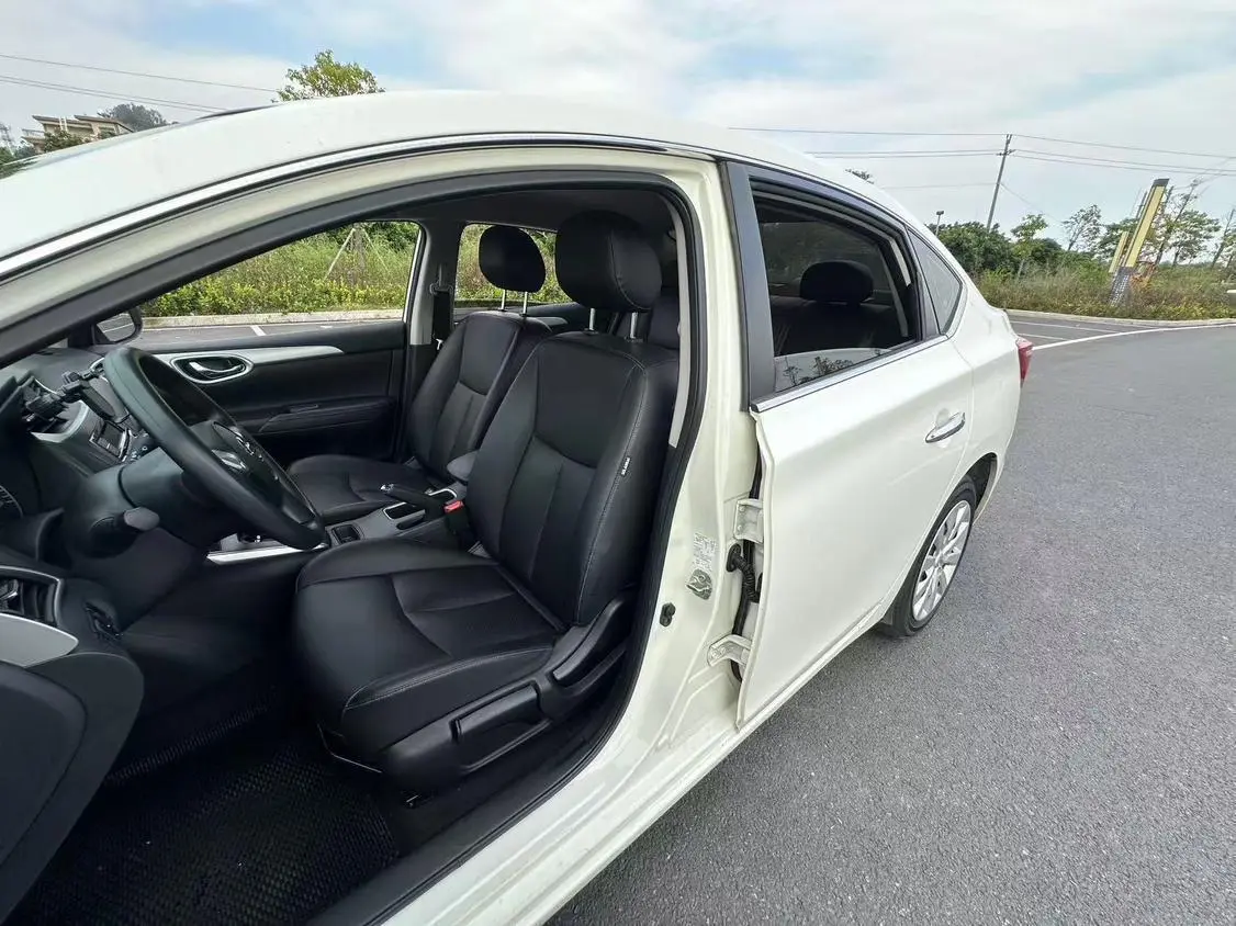 Nissan Xuan Yi Classic 1.6 XE CVT Comfort Edition