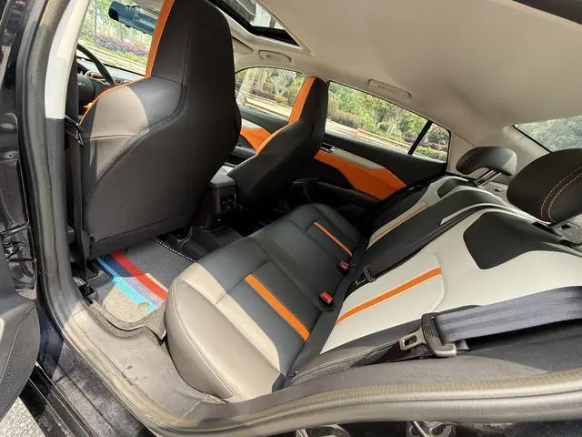 Dongfeng Fengshen Yi Hyun Mach Version 1.5L Automatic Glory Version