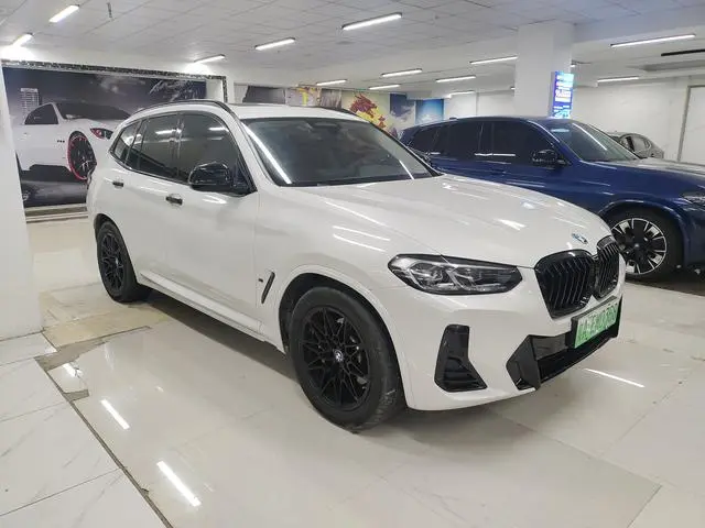 BMW BMW iX3 Leading type