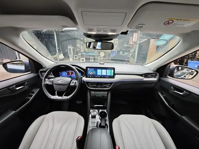 Ford Ruiji EcoBoost 245 four-wheel drive Jiaxiang model
