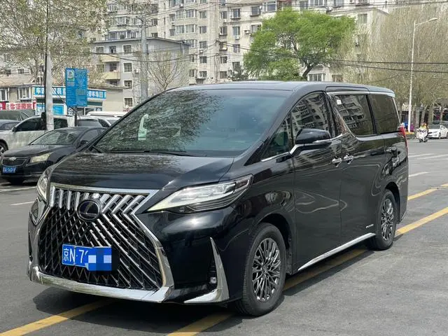 Lexus Lexus LM 300h E-Four seven-seater Junya Edition
