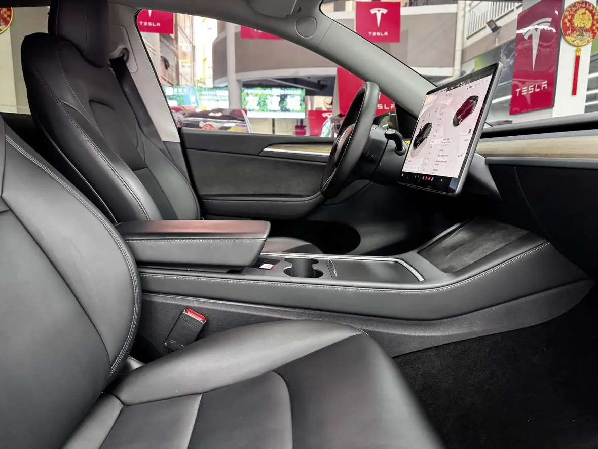 Tesla Model Y Long battery life all-wheel drive version
