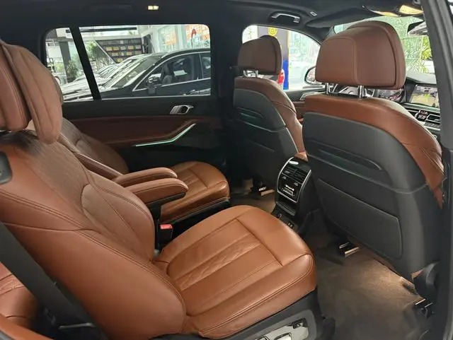 BMW BMW X7 xDrive40i Exclusive M Sports Suit