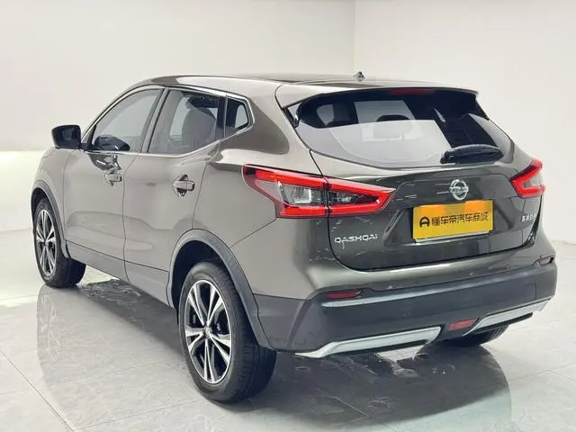 Nissan Qashqai 2.0 L XV Prem Deluxe Edition