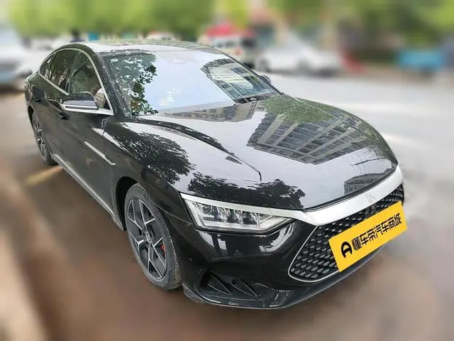 BYD Han DM DM-i 242KM flagship type