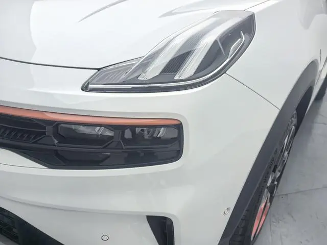 LYNK & CO Lynk 06 1.5T Yao Halo