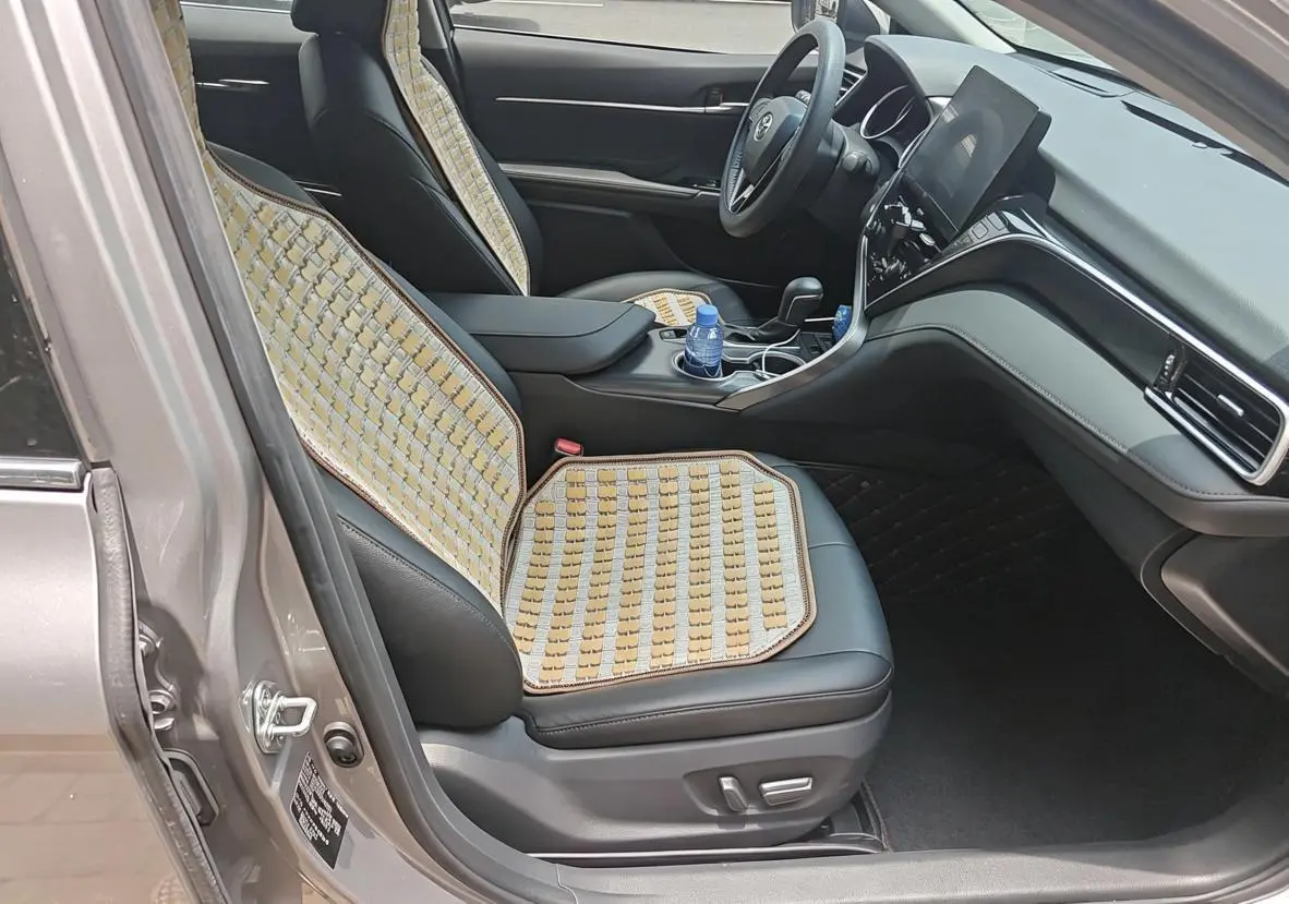 TOYOTA Camry 2.0G Deluxe Edition