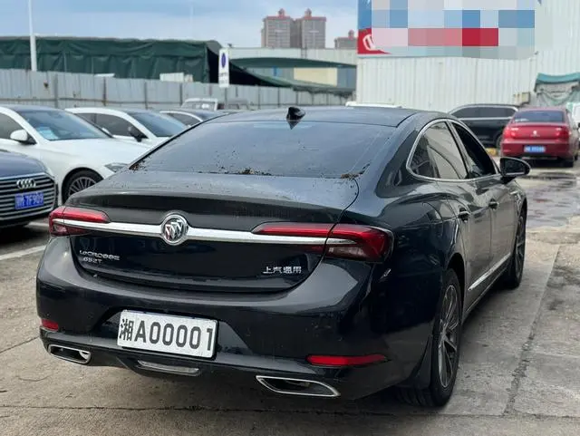 Buick Lacrosse 652T luxury