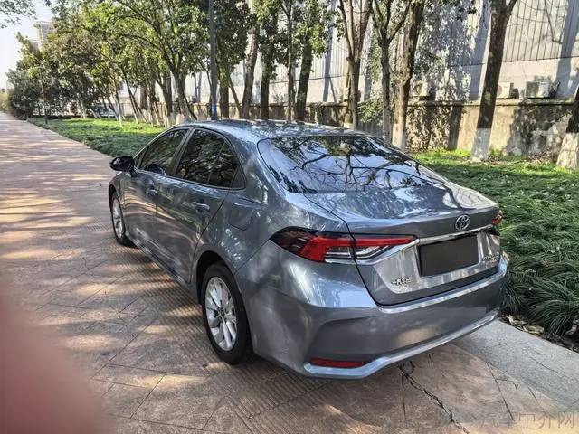TOYOTA Corolla Dual engine 1.8L E-CVT Elite Edition