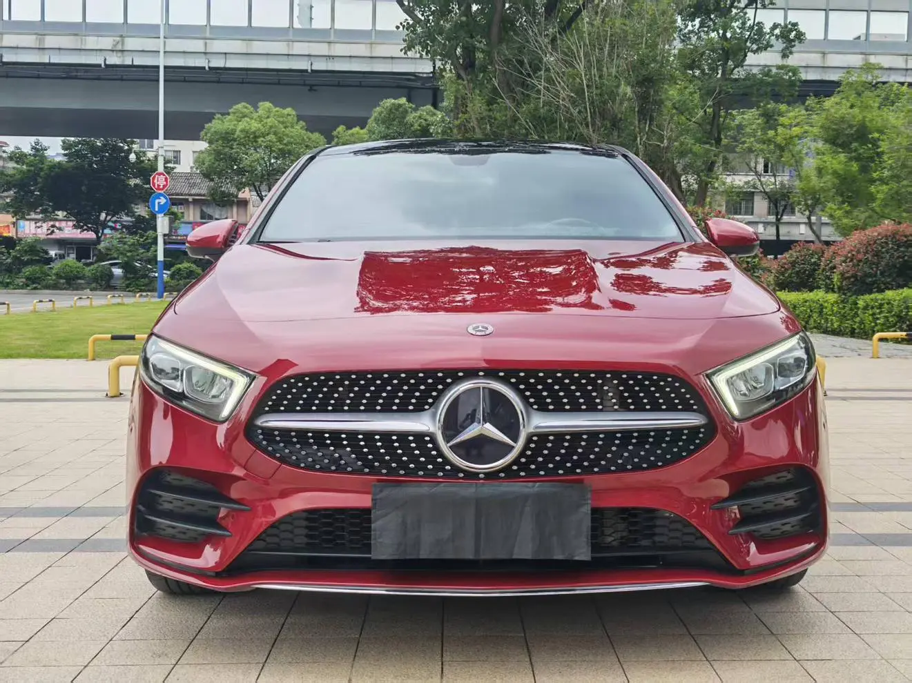 Mercedes-Benz Mercedes-Benz A-class Facelift A 200 L sports sedan fashion version
