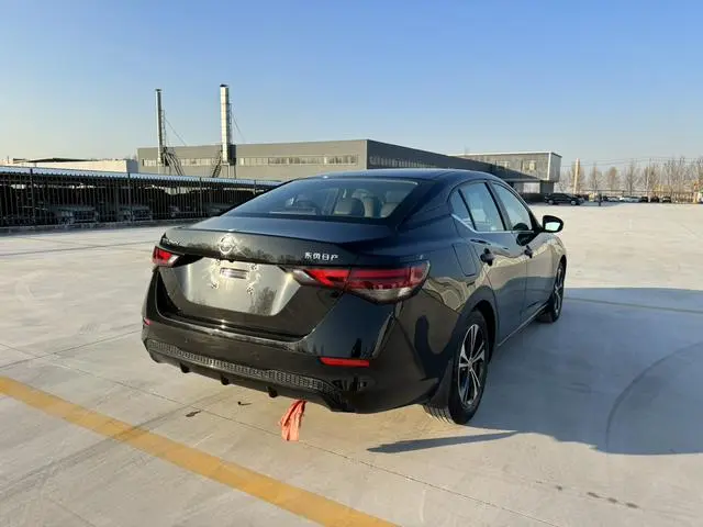 Nissan Xuan Yi 1.6L XL CVT Enjoy Edition