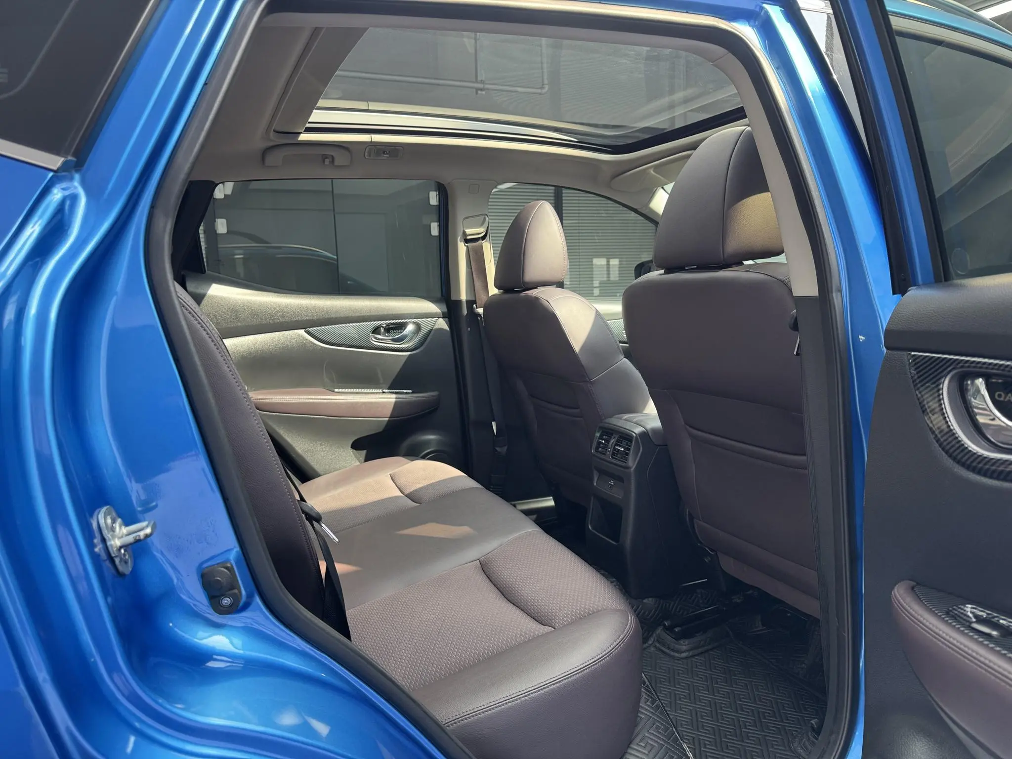 Nissan Qashqai 2.0L CVT Deluxe Edition