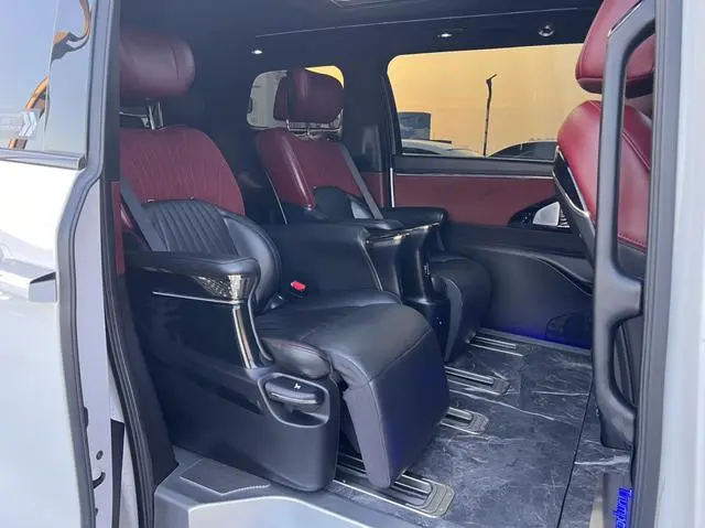 GAC Trumpchi M8 Master Series 2.0TM Hybrid Extreme Edition