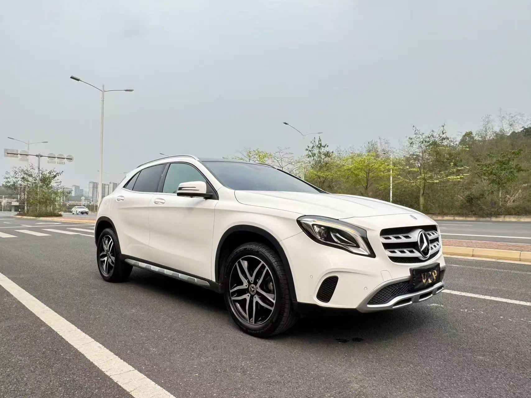 Mercedes-Benz Mercedes-Benz GLA GLA 200 fashion type