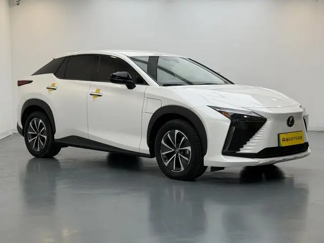 Lexus Lexus RZ 450e DIRECT4 vertical version