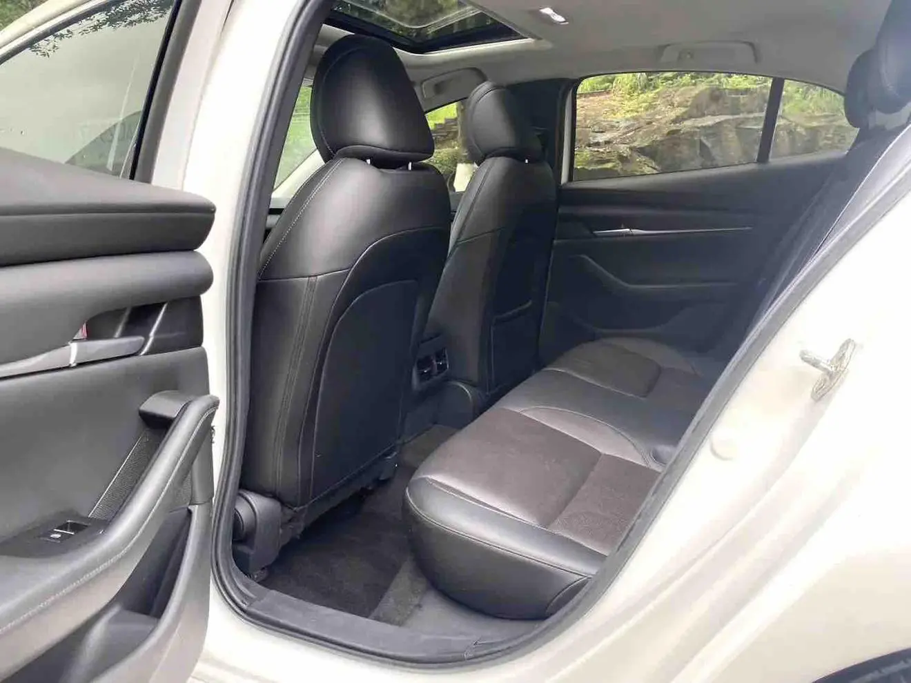 Mazda Mazda 3 Angkesaila 1.5L automatic quality version