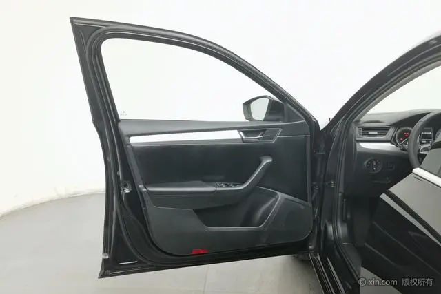 Skoda Speed pie ZI280 DSG Standard Edition Country V