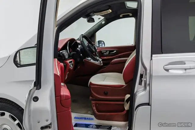 Mercedes-Benz Mercedes-Benz V-class V 260 L Premium Extended Version