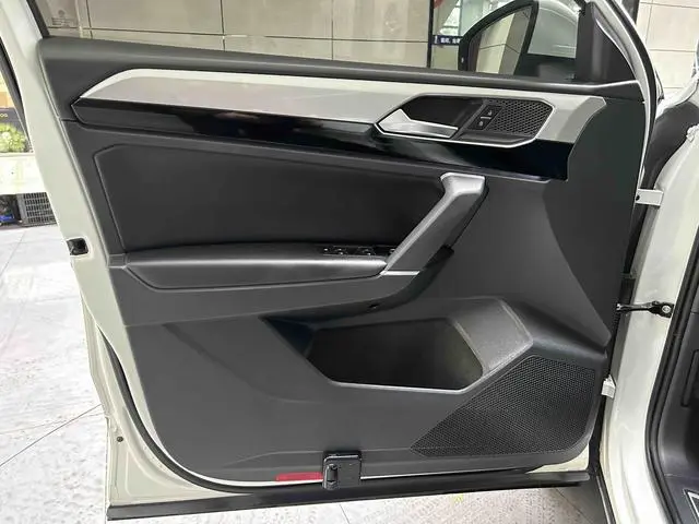 Volkswagen Tanyue 330TSI two-wheel drive luxury country VI
