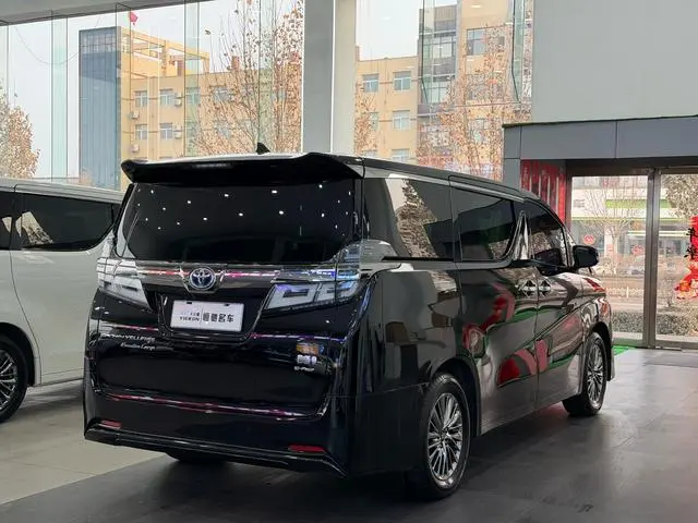 TOYOTA Wilfa Crown Dual Engine 2.5L HV Premium Edition