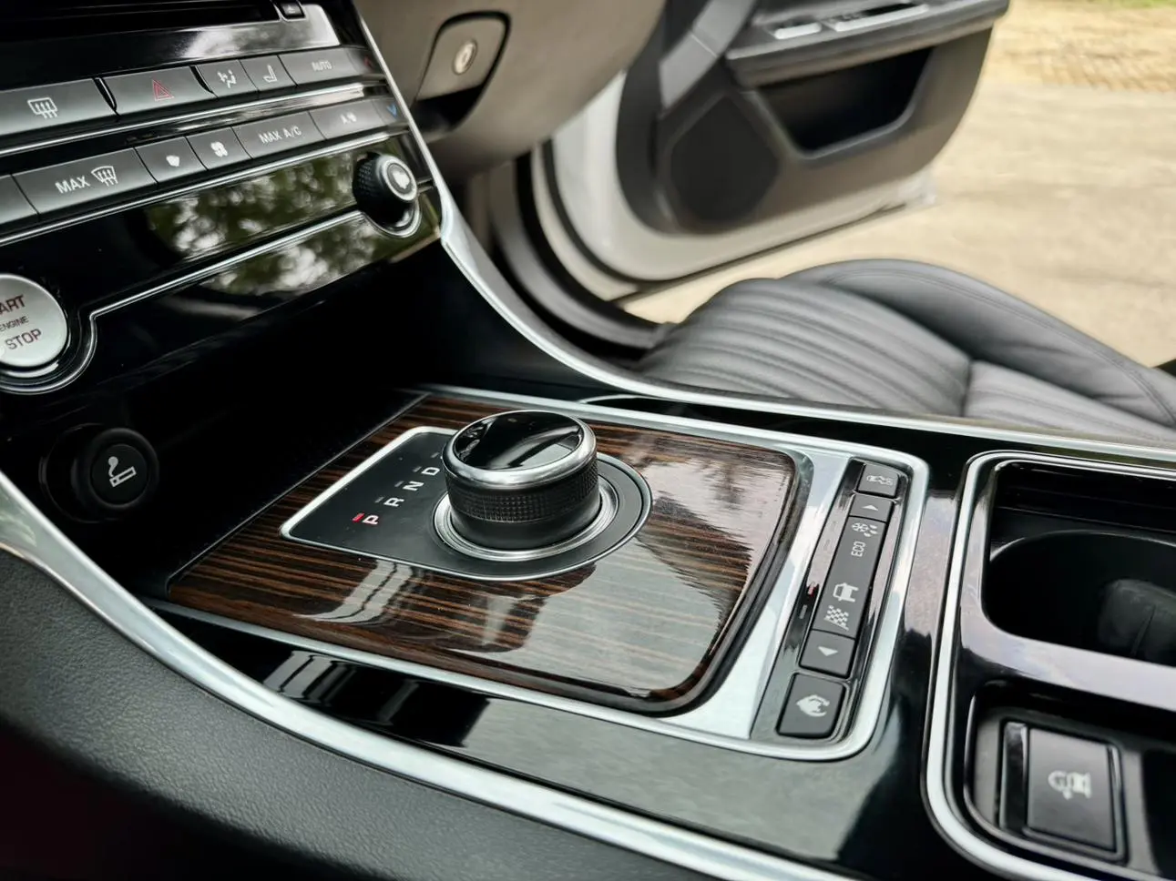 Jaguar Jaguar XFL XFL 2.0T 240PS Luxury Edition