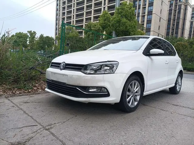 Volkswagen Polo 1.6L automatic comfort type