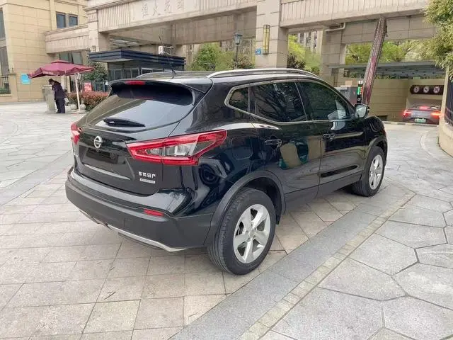 Nissan Qashqai 2.0L CVT Smart Edition