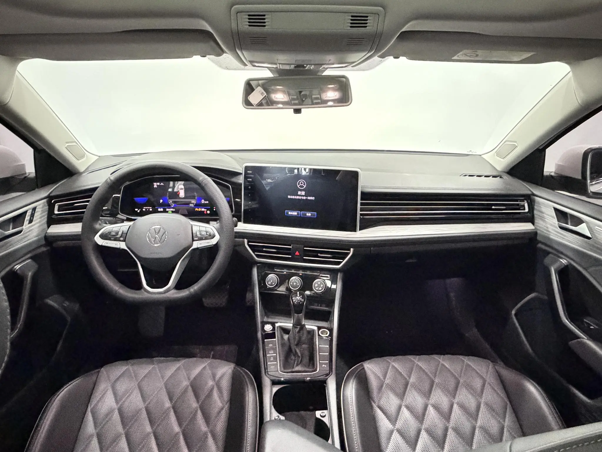 Volkswagen Sagitar 300TSI DSG Beyond Edition