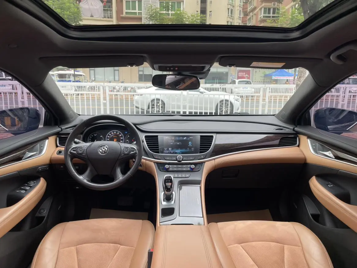 Buick Lacrosse 28T luxury